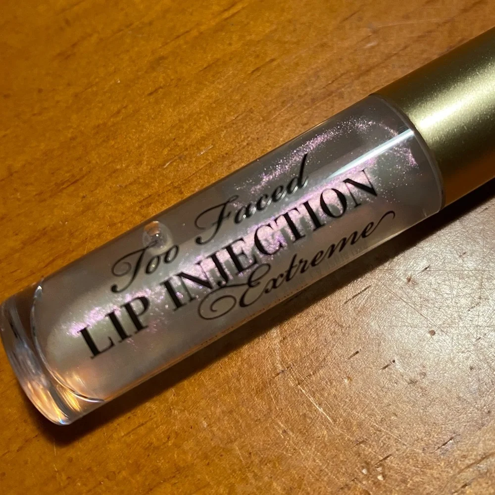Too Faced Lip Injection Extreme Lipgloss
